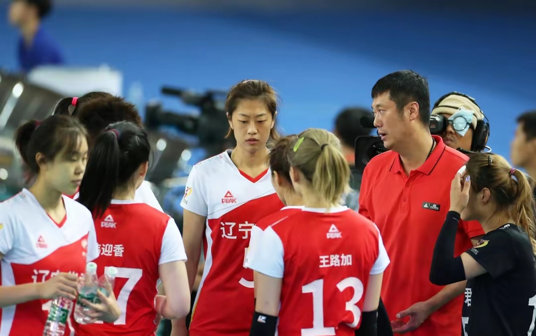 关于梅花队成功逆转，晋级季后赛次轮的信息